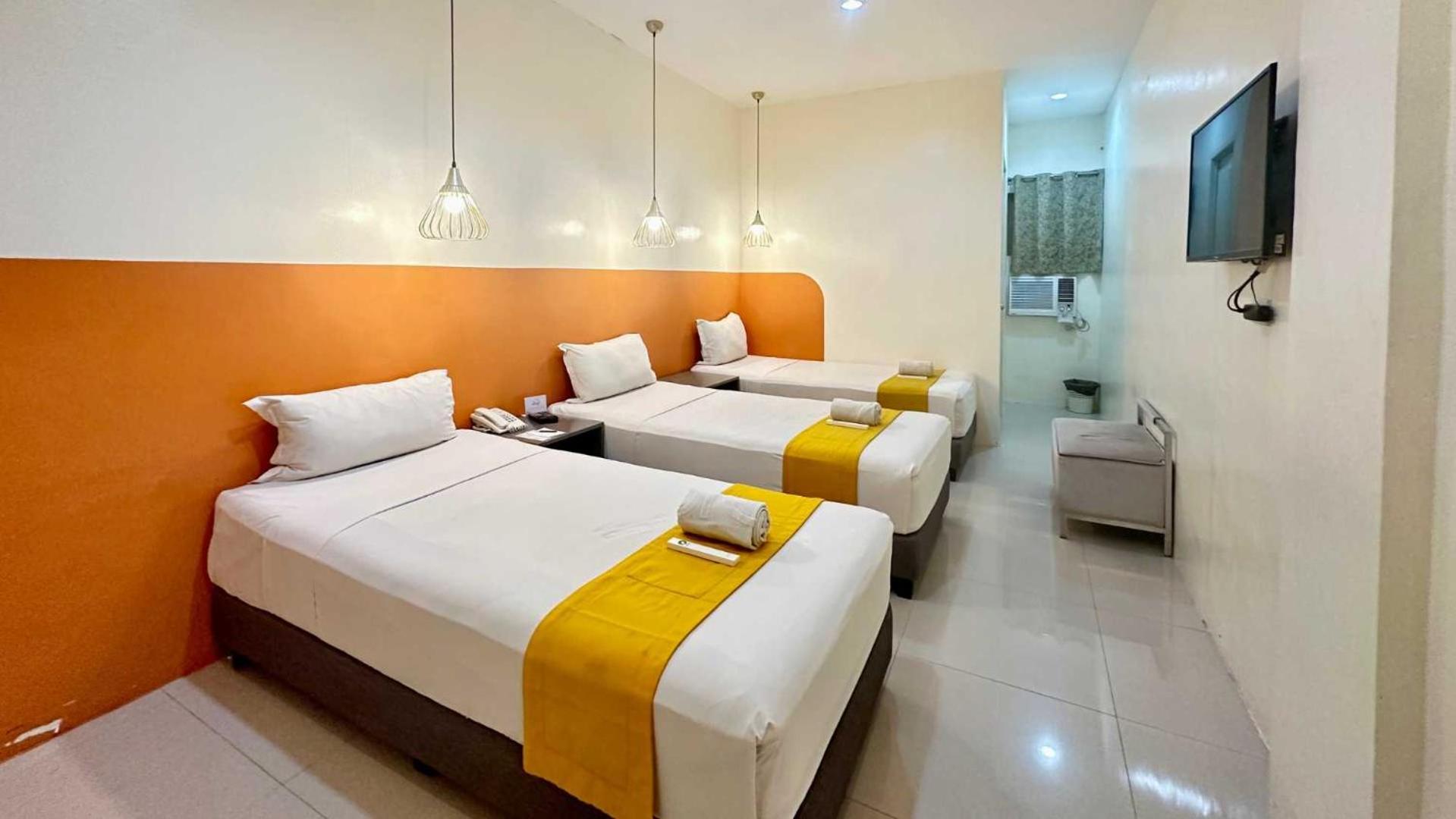 Travelbee Capitol Inn 세부 외부 사진